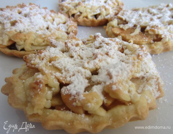 Остудите и можно посыпать сахарной пудрой.