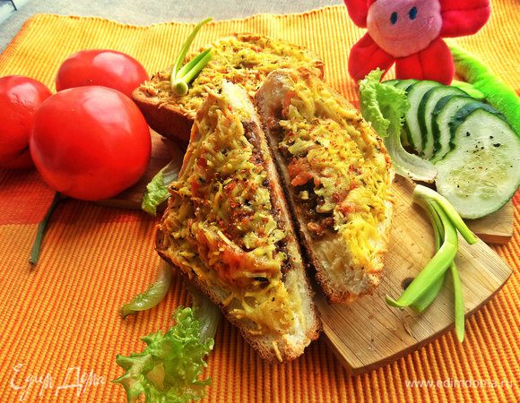 При подаче нарезать наискосок для удобства.