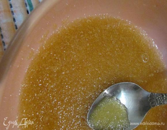 Замочить желатин на 10 минут.