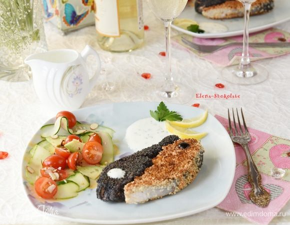 Угощайтесь, сочная рыбка в хрустящей маковой и кунжутной корочке готова! 
