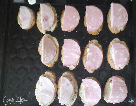 Кладём на сыр.