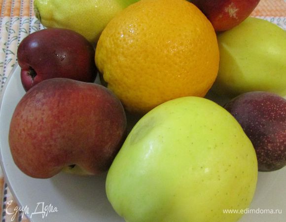 Фрукты хорошо помыть и обсушить.