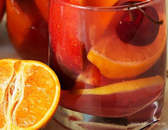 Подавать охлажденным со льдом.