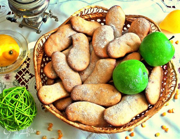 Посыпаем слегка сахарной пудрой.