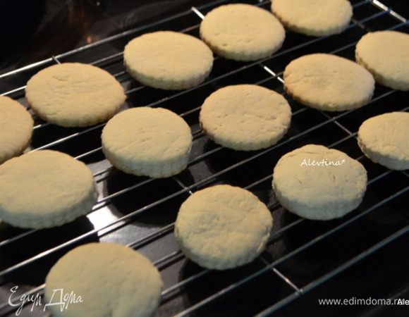 Достанем из духовки и дадим остынуть на решетке.