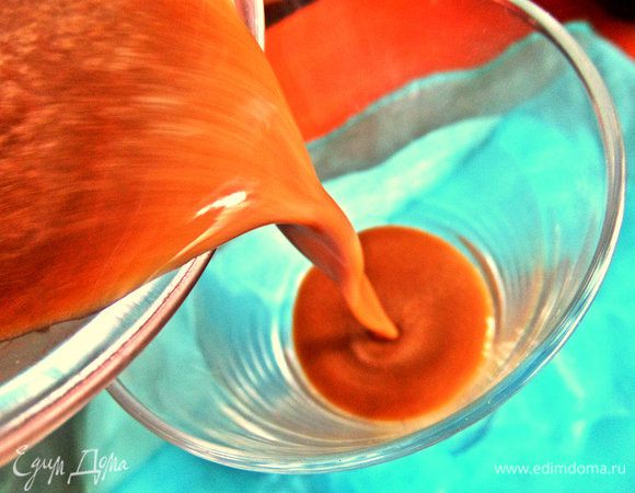 Переливаем в стакан.