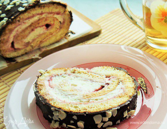 Перед подачей на стол нарезать порционными кусочками. Приятного чаепития!