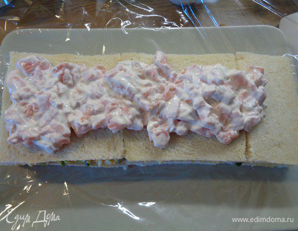 Выложить 2-ую начинку.