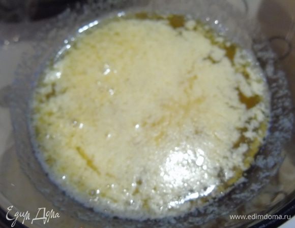 Масло сливочное растопить.