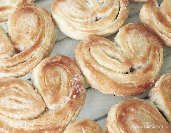 Как увидите красивый карамельный оттенок (и снизу тоже) вынимайте, остужайте на решетке, ставьте чайник, гоните детей мыть руки, иии приятно хрустите!!!