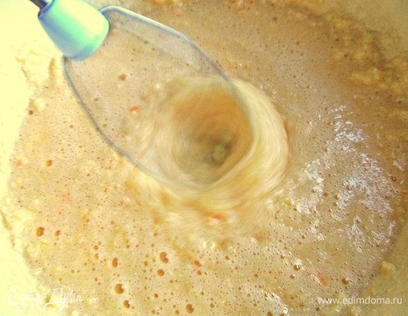 Продолжаем взбивать.