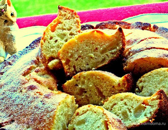 Пирог тает во рту и кажется пропитанным!