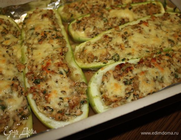 Ставим в разогретую духовку при 200 градусах на 15-20 минут.