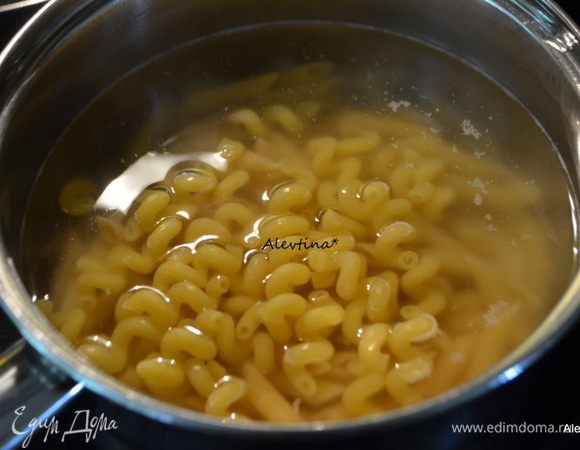 Приготовим пасту как указано на упаковке.