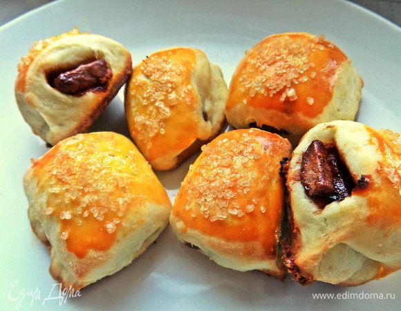 Кто не хочет,чтобы начинка выглядывала,залепите боковые стороны поплотнее.