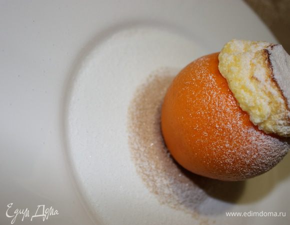 Суфле нужно подавать мгновенно, пока оно не опало. Посыпаем сахарной пудрой и наслаждаемся. Bon appetit! 