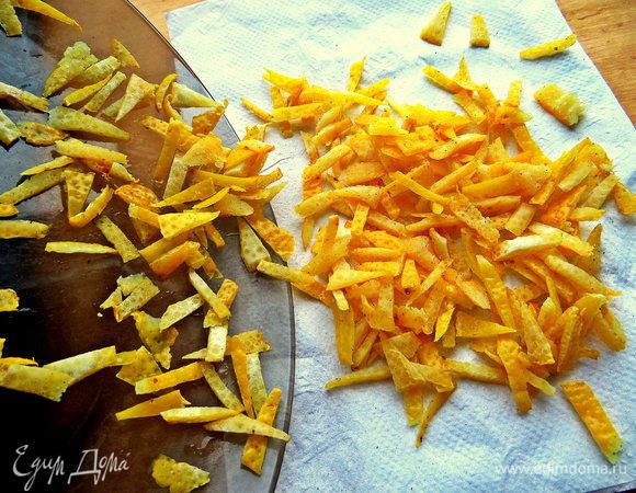 Пересыпала на этот раз на салфетку.