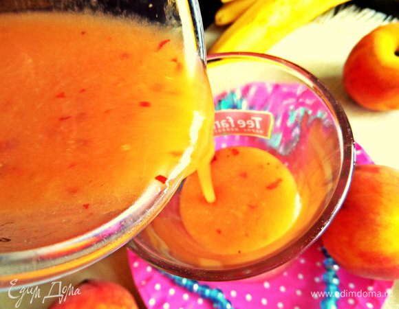 Разливаем по бокалам.