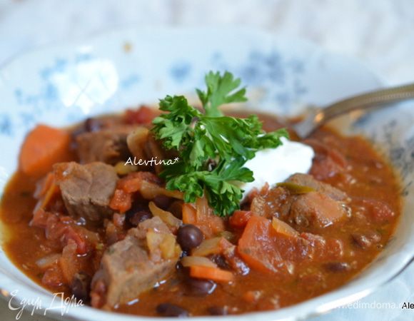 Подаем горячим со сметаной по желанию и зеленью. Приятного аппетита.
