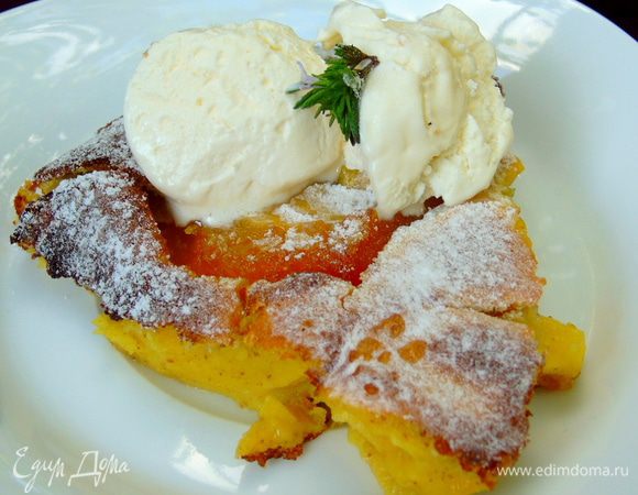 Готовое клафути невозможно вынуть из формы, поэтому накладывайте ложкой и подавайте с ванильным мороженым. Я мороженое готовила по рецепту Али (Апрель) http://www.edimdoma.ru/retsepty/57168-vanilnoe-morozhenoe-v-starom-stile  Вкусные, скажу я вам, ммм... Приятного чаепития!