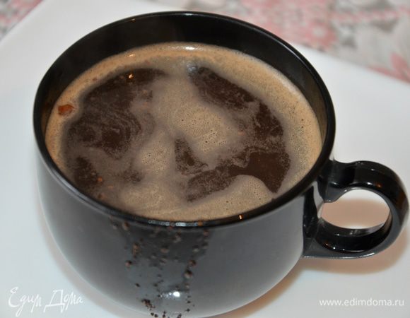 Кофе, сваренный в турке, необходимо процедить через марлю.