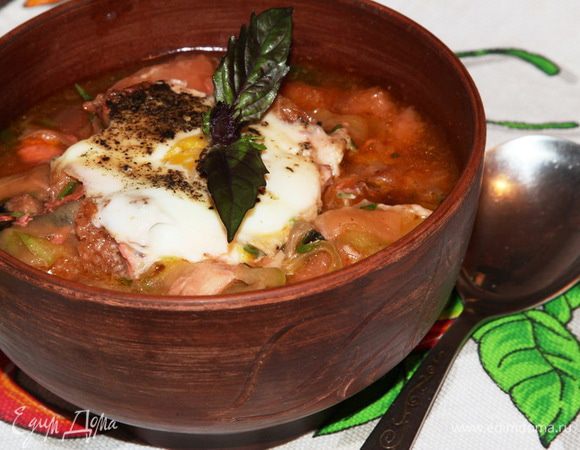 Зовем желающих к столу и - смачного! Суп вкуснецкий и очень сытный.