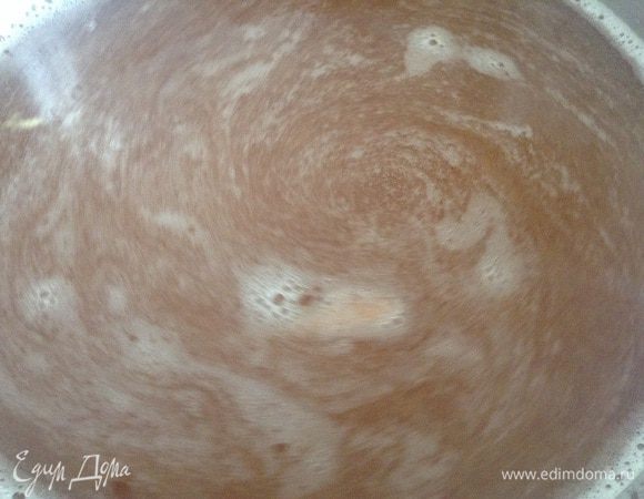 Пюре переложить в кастрюлю, размешать и дать еще раз закипеть.