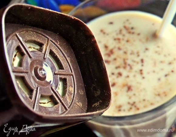 Верх можно присыпать из меленки для кофе.