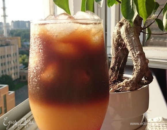 Завершить все слоем охлажденного эспрессо. Вуаля, коктейль готов!!!