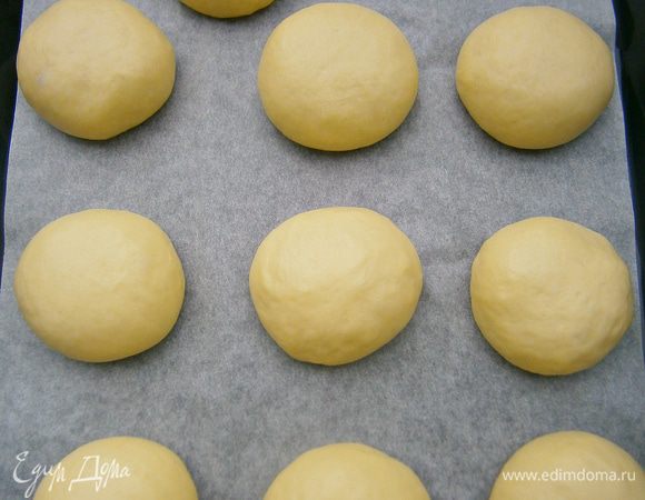 Расстойка под плёнкой 1 час.