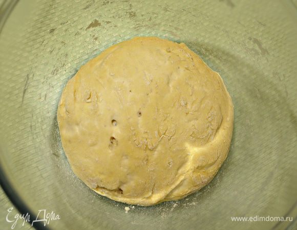 За это время тесто должно увеличиться вдвое.