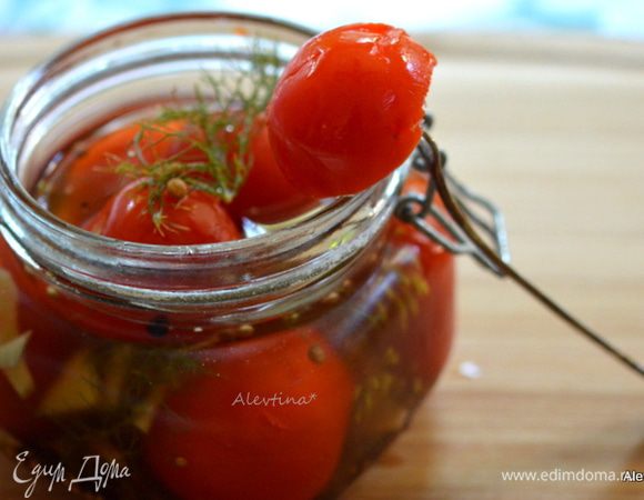 Подаем к столу к рыбе или сэндвичам или просто как закуску. Приятного аппетита.
Количество порций - 2 баночки.