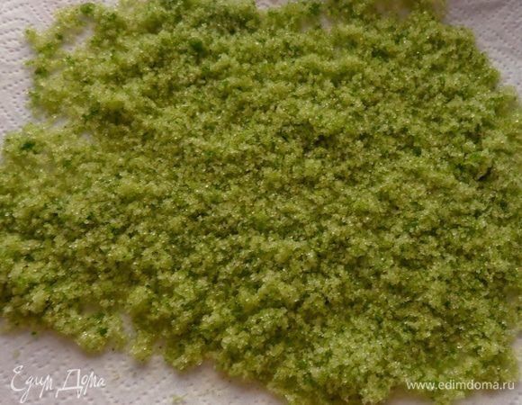 Украсить кокосовой стружкой и ароматизированным мятным сахаром.                (см.http://www.edimdoma.ru/retsepty/75468-aromatizirovannyy-sahar)