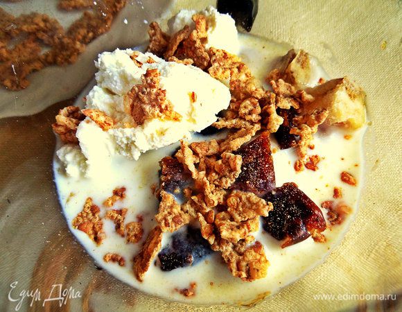 Всыпать примерно горсть хлопьев.