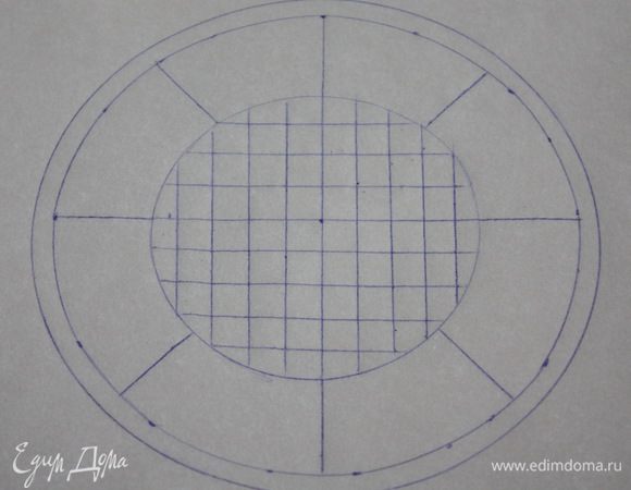 Пока шоколад остывает, нарисуем трафарет. 