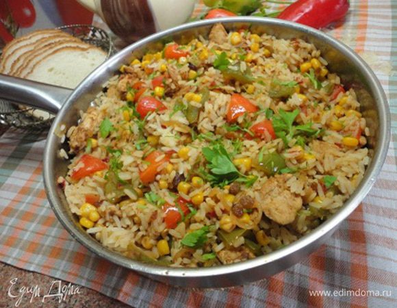 Перемешать. Блюдо, посыпанное нарезанной петрушкой, подавать в той же посуде.