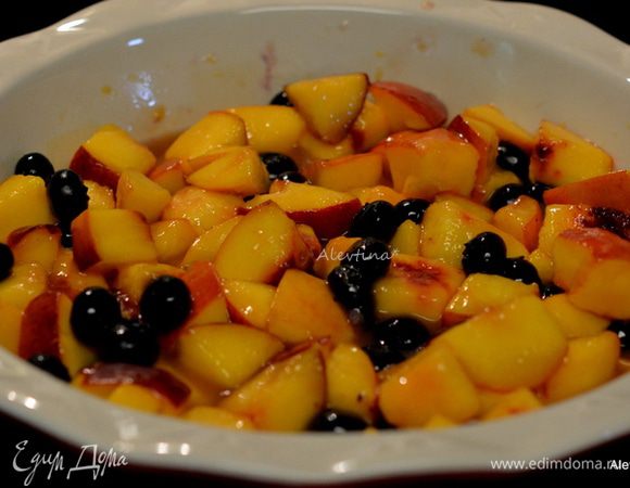 Переложить в блюдо для запекания. Поставить в разогретую духовку на 12 минут.