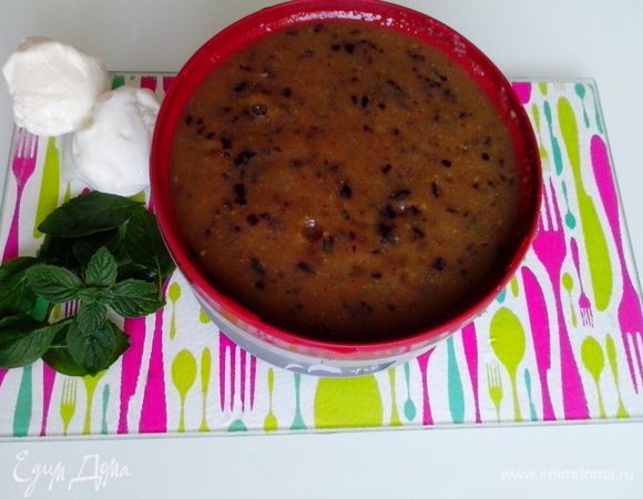 Взбить до однородной массы  в блендере с абрикосовым соком и голубикой.