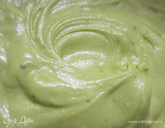 Создаём листики, как Весна :)
Срываем самые рельефные с тыльной стороны листики (Спасибо, Дерево).
Дома ТЩАТЕЛЬНО их моем, высушиваем салфеткой, смазываем тонко маслом.
Растапливаем на водяной бане белый шоколад. Добавляем порошок мяты.
Краситель (размером с половину горошины) разводим в 0,5 чайной ложке воды.
Вливаем в шоколадно-мятную массу.