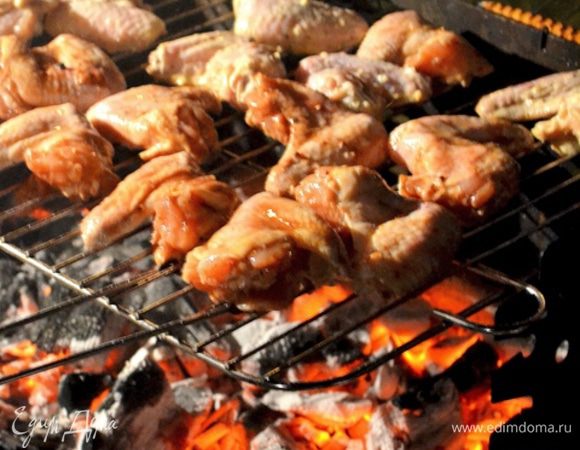 Не передержите, вовремя переворачивайте. Мясо деликатное и готовится в разы быстрее привычного шашлыка.

Приятного аппетита!