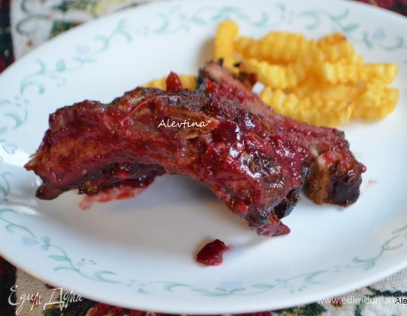 Используем для барбекю. 
Например для свиных ребрышек. 
Смазать ребрышки. Дать постоять несколько часов. Готовить на гриле или в духовке несколько часов, например, 160С в духовке 2 часа. Прикрыть фольгой сверху. 
