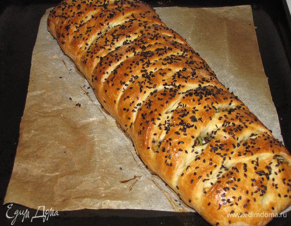 Пирог готов! Вот такой румяный получился!))