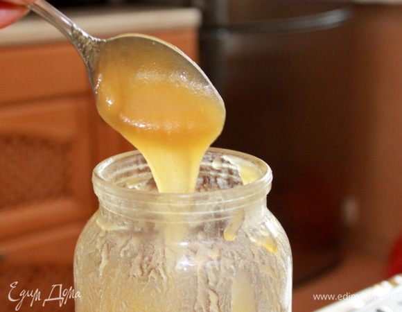 Подогреть мед и молоко до растворения меда. Не кипятить! Остудить до 40С.