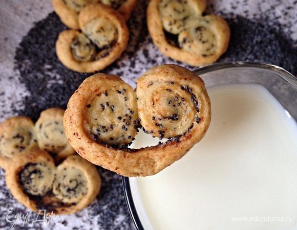 Пусть Ваша жизнь будет так же полна радости, как полны соты в ульях!)))