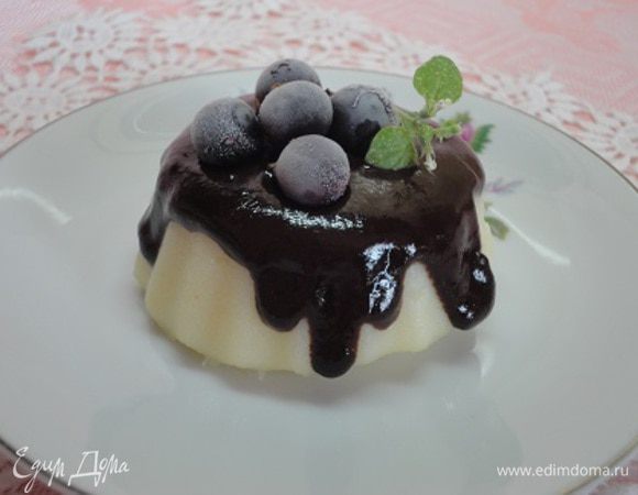 Перед подачей полить молочным шоколадом.