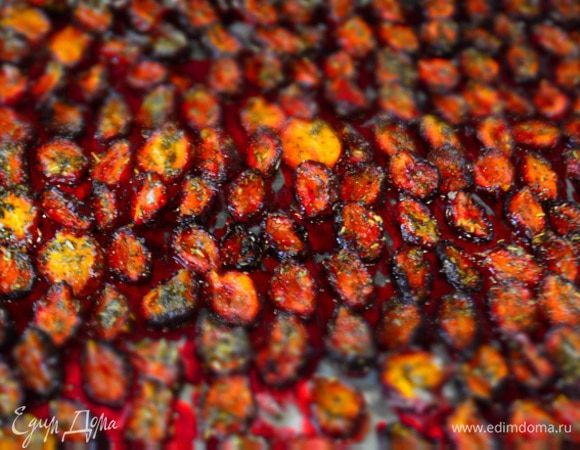 Готовые сливы достать из духовки и остудить.