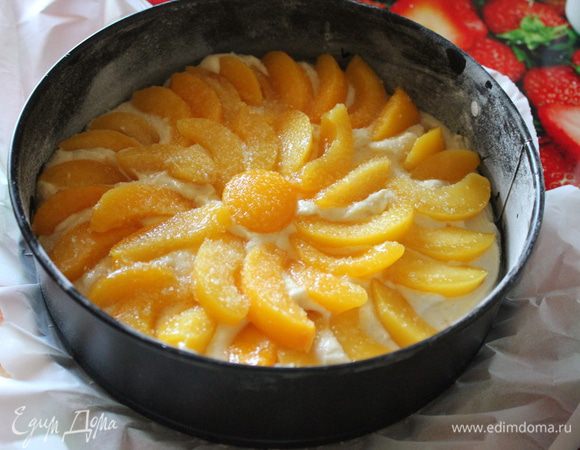 Посыпьте небольшим количеством сахара. 