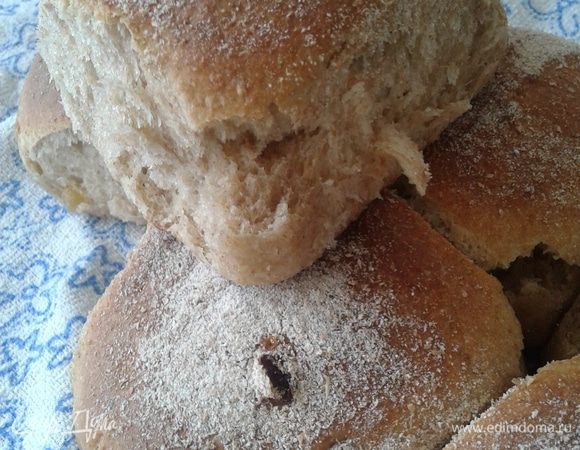 Выпекаем наши булочки минут 30-35 (ориентируясь на вашу духовку).