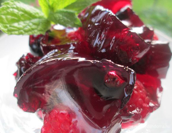 Подаем, украсив мятой.