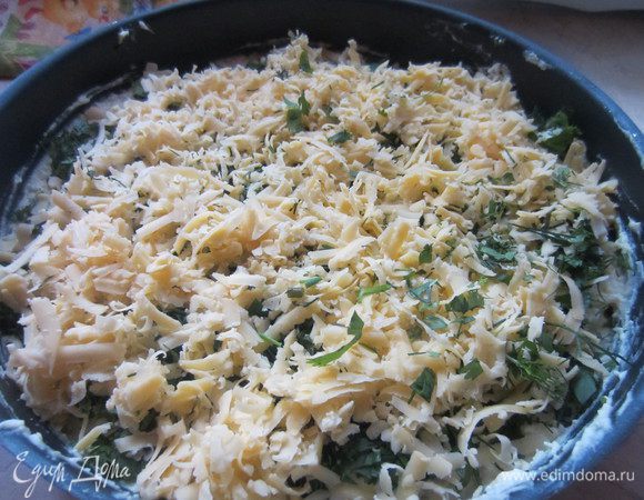 Выкладываем сыр.